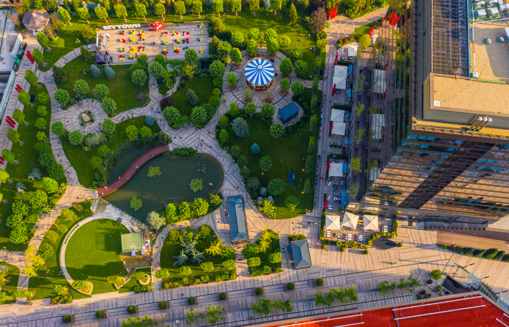 Poveștile #IuliusGardens în imagini: participă la un concurs de fotografie dedicat și câștigă un iPhone 12 Pro și un workshop cu Sorin Onișor