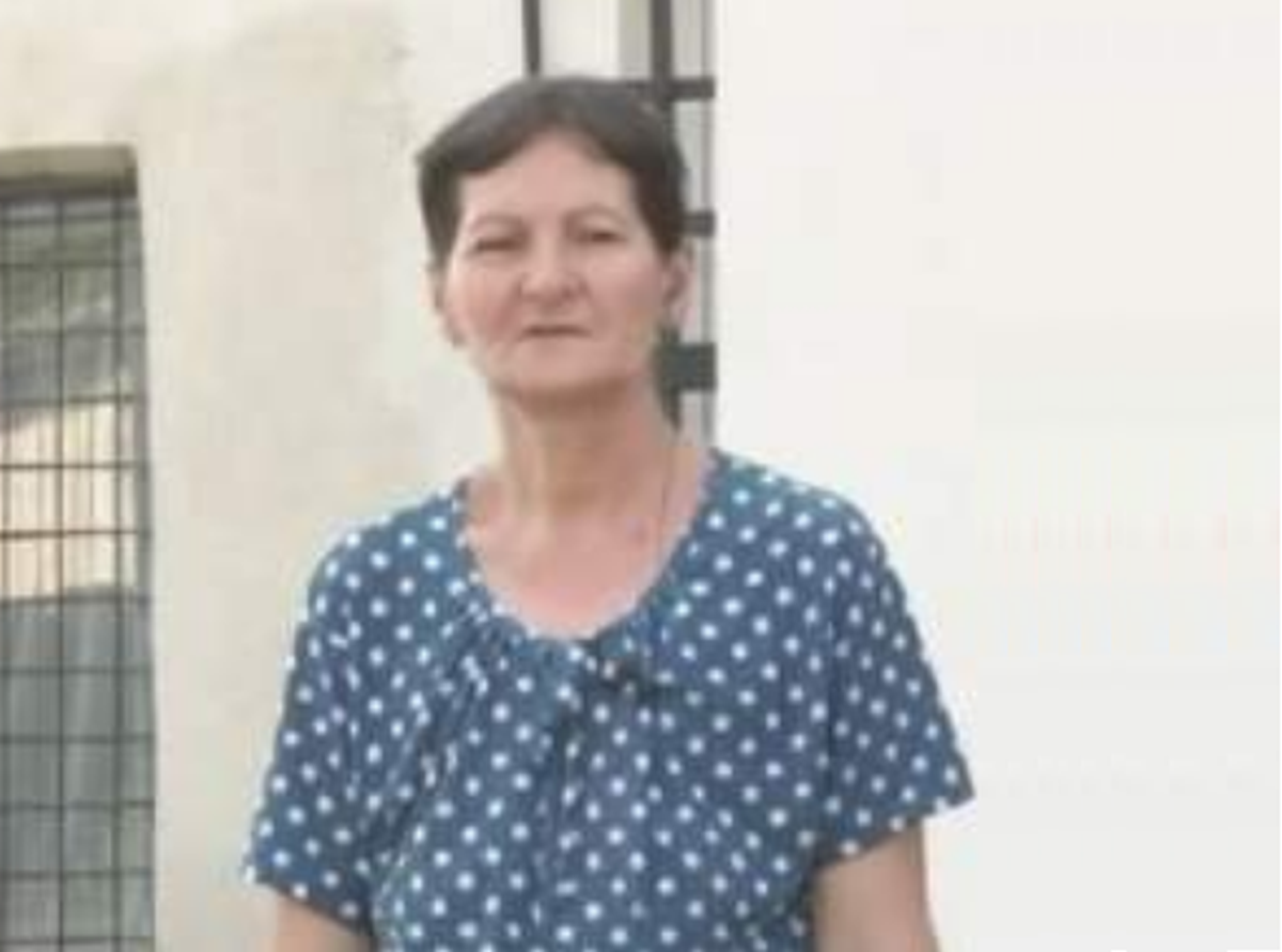 O femeie susține că viața întregii familii a devenit un calvar după ce pe blocul în care locuiesc au fost montate antene