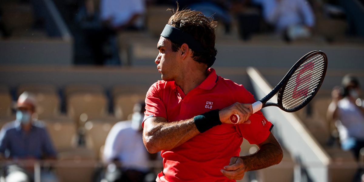 Roger Federer a anunţat că se retrage de la turneul de la Roland Garros. El se calificase în faza optimilor de finală