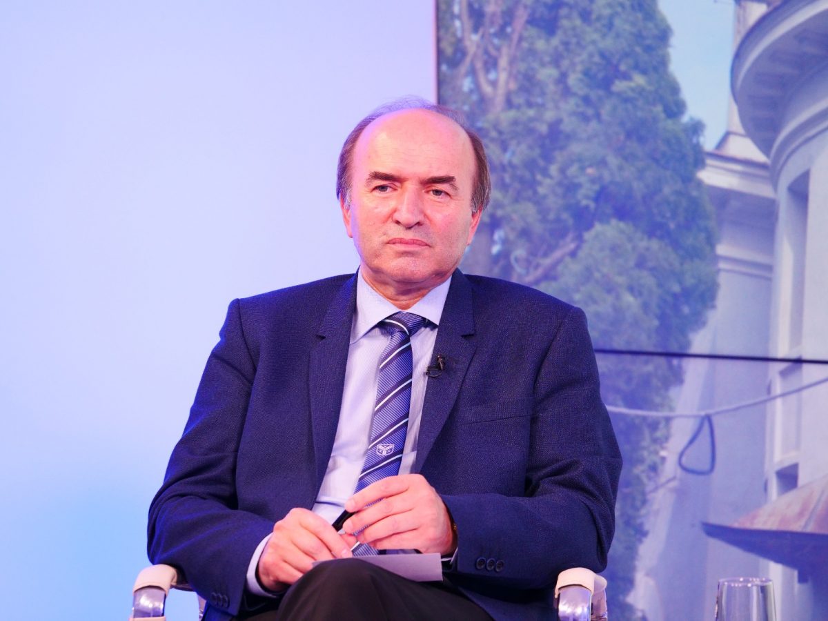 Prof. univ. dr. Tudorel Toader: „Eu zic că guvernul nu o să pice, deși ar trebui”