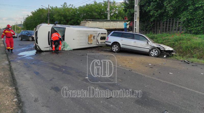 Accident teribil cu un microbuz care transporta copii: Doi morți și șapte răniți