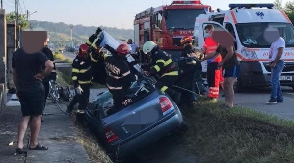 Accident rutier grav la ieșirea din orașul Dej. Un bărbat în vârstă de 56 de ani și-a pierdut viața – FOTO