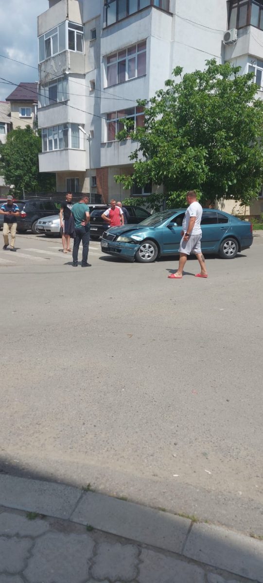 Accident rutier în Tomeşti. Mai mulţi copii au fost răniţi, după un impact sever – EXCLUSIV, FOTO