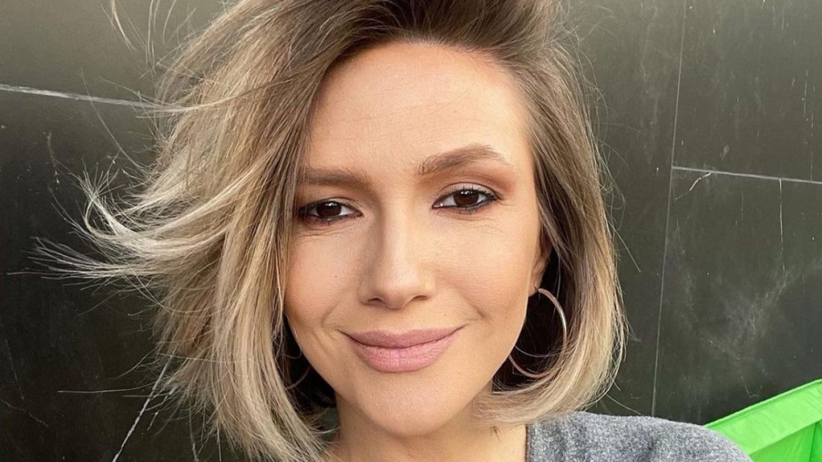 Adela Popescu a publicat această fotografie cu ea însărcinată în 37 de săptămâni, iar un detaliu a atras imediat atenția tuturor