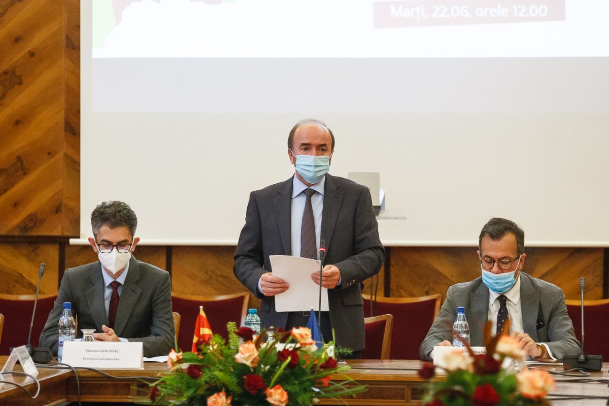 Întâlnire importantă la Universitatea Alexandru Ioan Cuza. Ambasadorul Macedoniei de Nord se află la Iaşi – FOTO