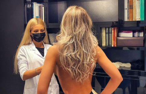 Bianca Drăgușanu a ajuns, de urgență, la medicul estetician: „Mă gândesc să îmi schimb implanturile”
