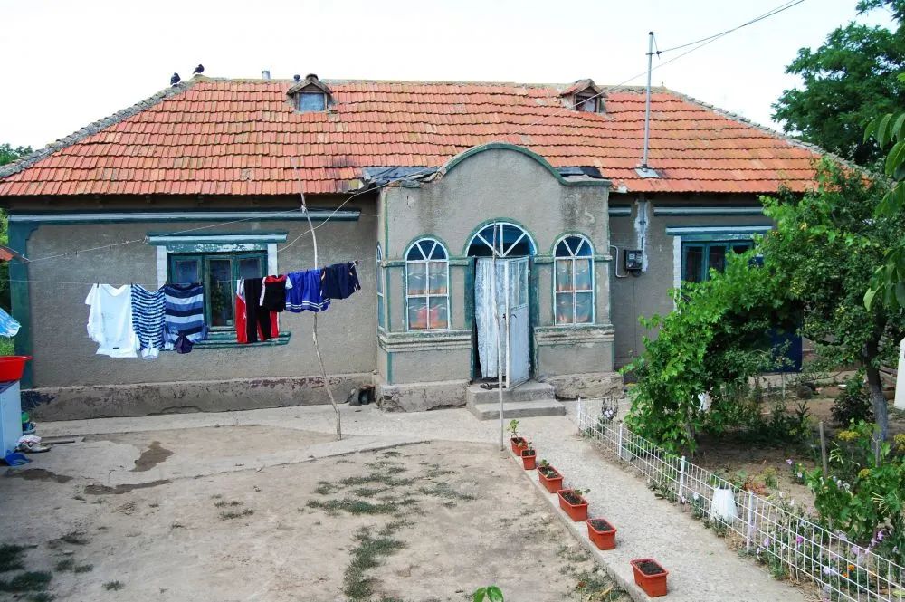 Cine locuiește acum în casa părintească a lui Gheorghe Hagi