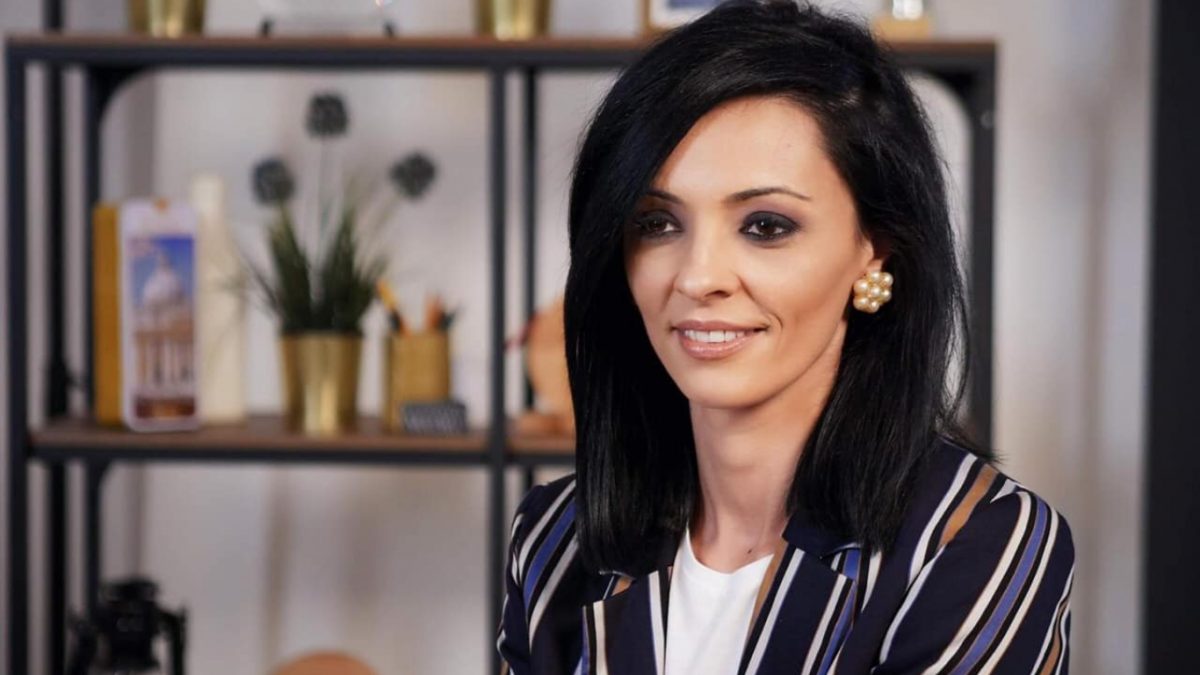 Cosmina Păsărin revine pe micile ecrane. Unde va putea fi văzută