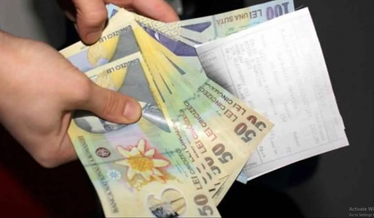 Cum poți cumpăra vechime pentru pensie. Românii își pot adăuga până la șase ani pe cartea de muncă