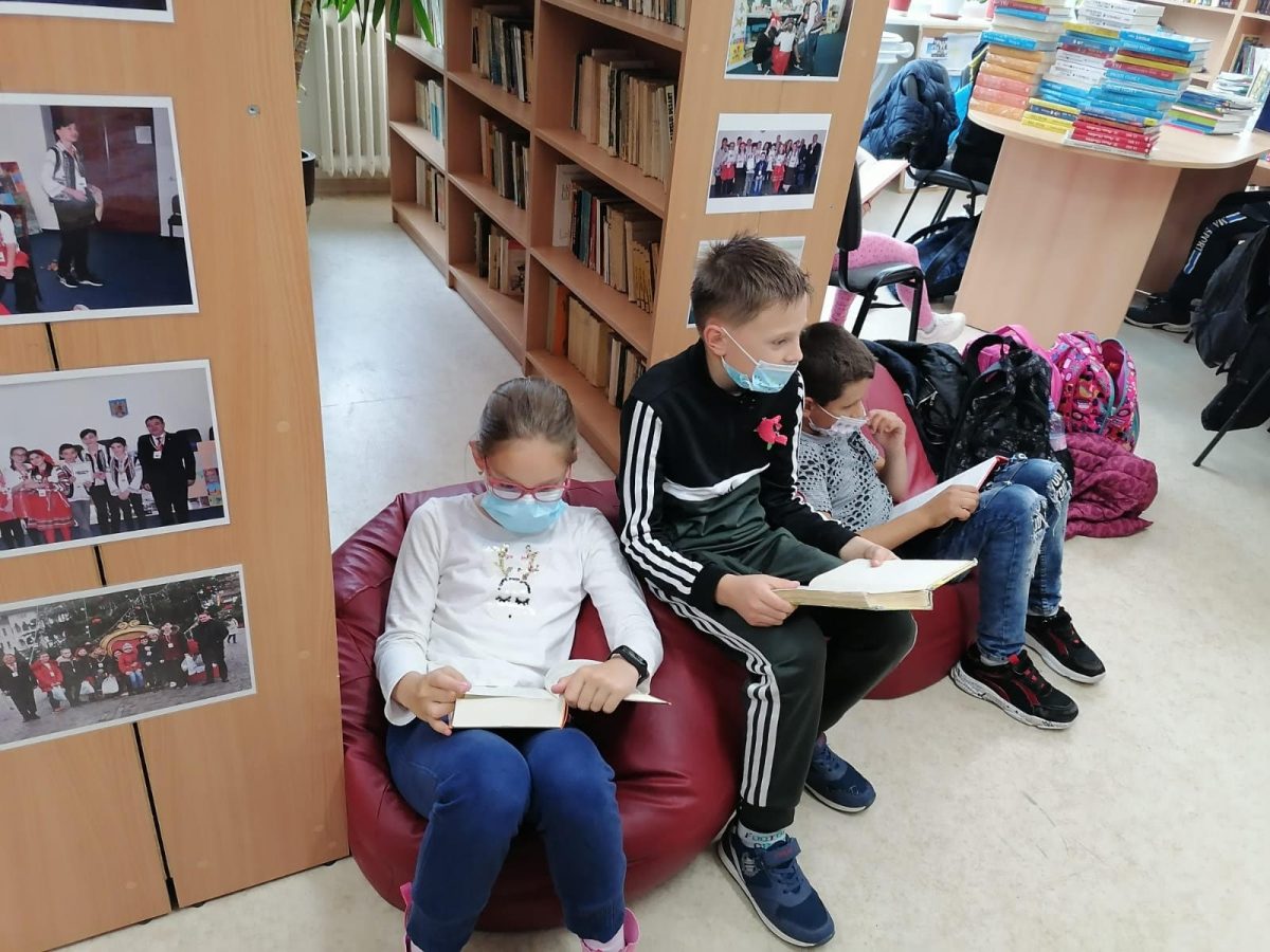 “Săptămâna cărților donate” – un proiect de succes al Școlii Gimnaziale “Ion Simionescu” din Iași