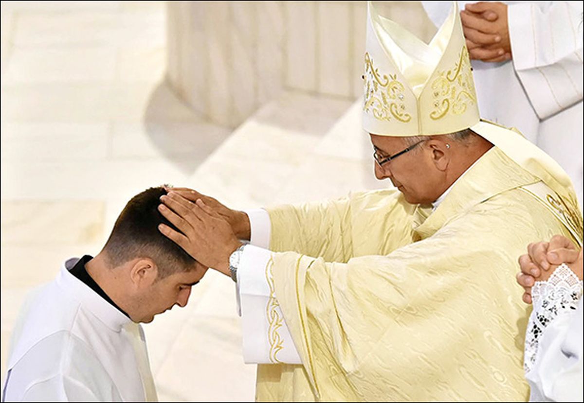 Vor fi hirotoniţi preoţi 10 diaconi, la Catedrala Romano – Catolică „Sf. Fecioara Maria, Regină” din Iaşi