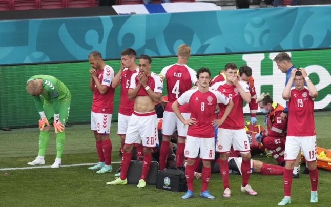Clipe îngrozitoare la Euro 2020! Christian Eriksen s-a prăbușit pe gazon, iar meciul a fost suspendat