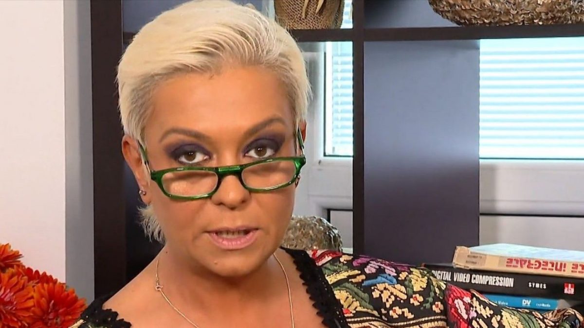 Monica Anghel, care a ajuns la o frumoasă vârstă, s-a tuns zero! S-a întâmplat după moartea fostului soț