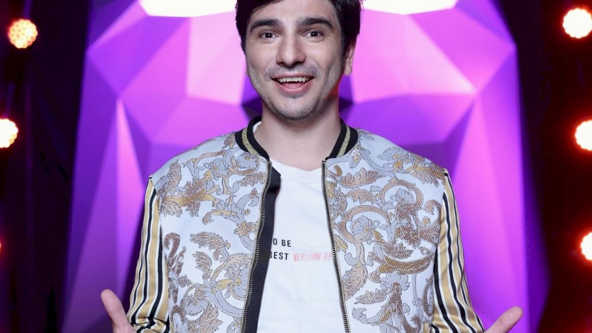 Alex Bogdan este noua vedetă Pro TV. Va fi unul dintre detectivii de la Masked Singer, alături de Horia Brenciu