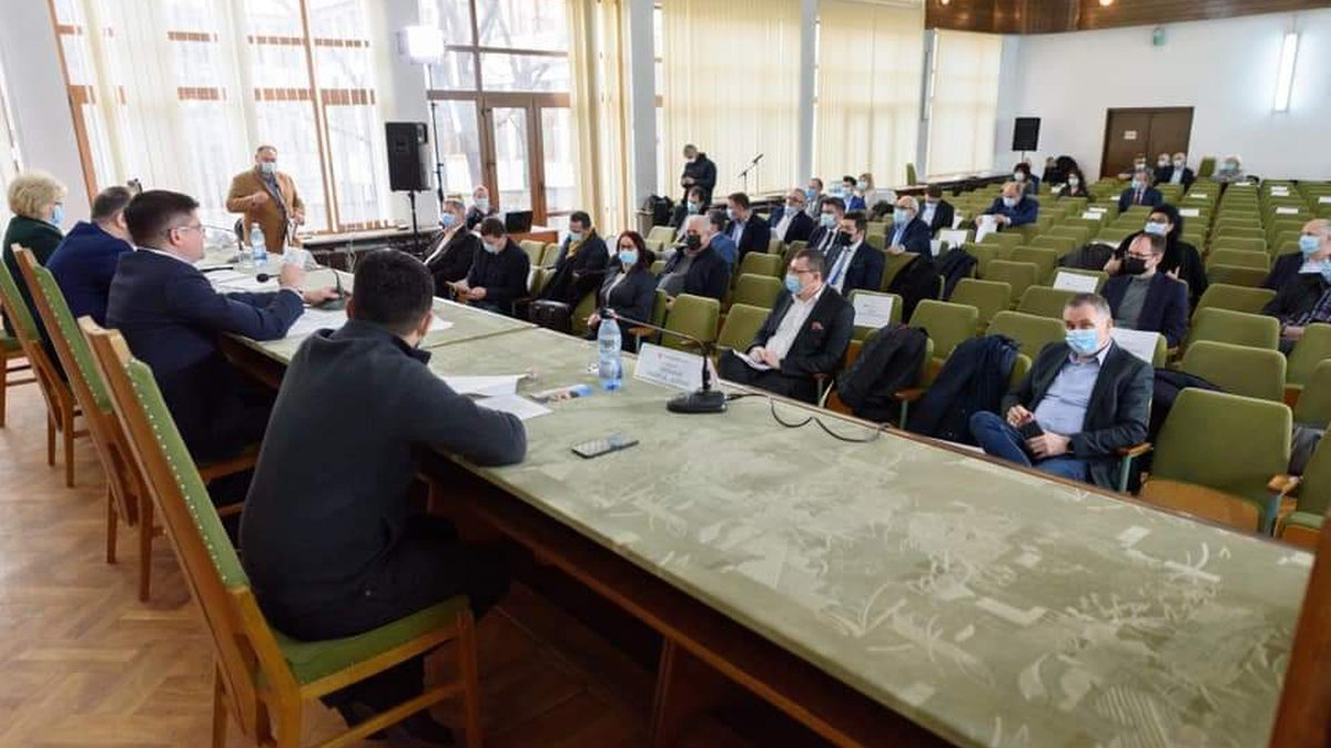 Ședință a Consiliului Județean Iași, la Casa Pătrată! Sunt anunțate proiecte pentru modernizarea drumurilor și investiții în spitalele subordonate! - Vimarsana News