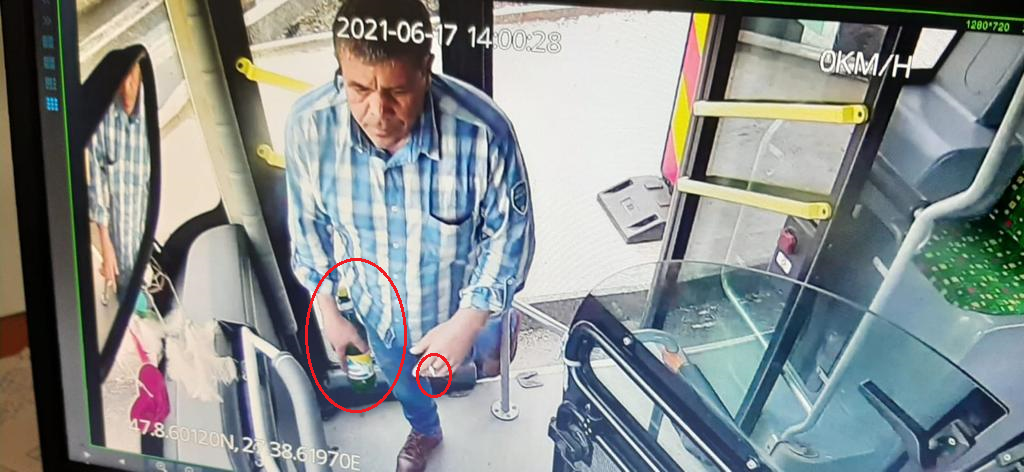Imagini de pe camerele de supraveghere! Șoferul CTP, care a nenorocit o adolescentă pe trecerea de pietoni, a urcat cu PET-ul de bere la volan – EXCLUSIV