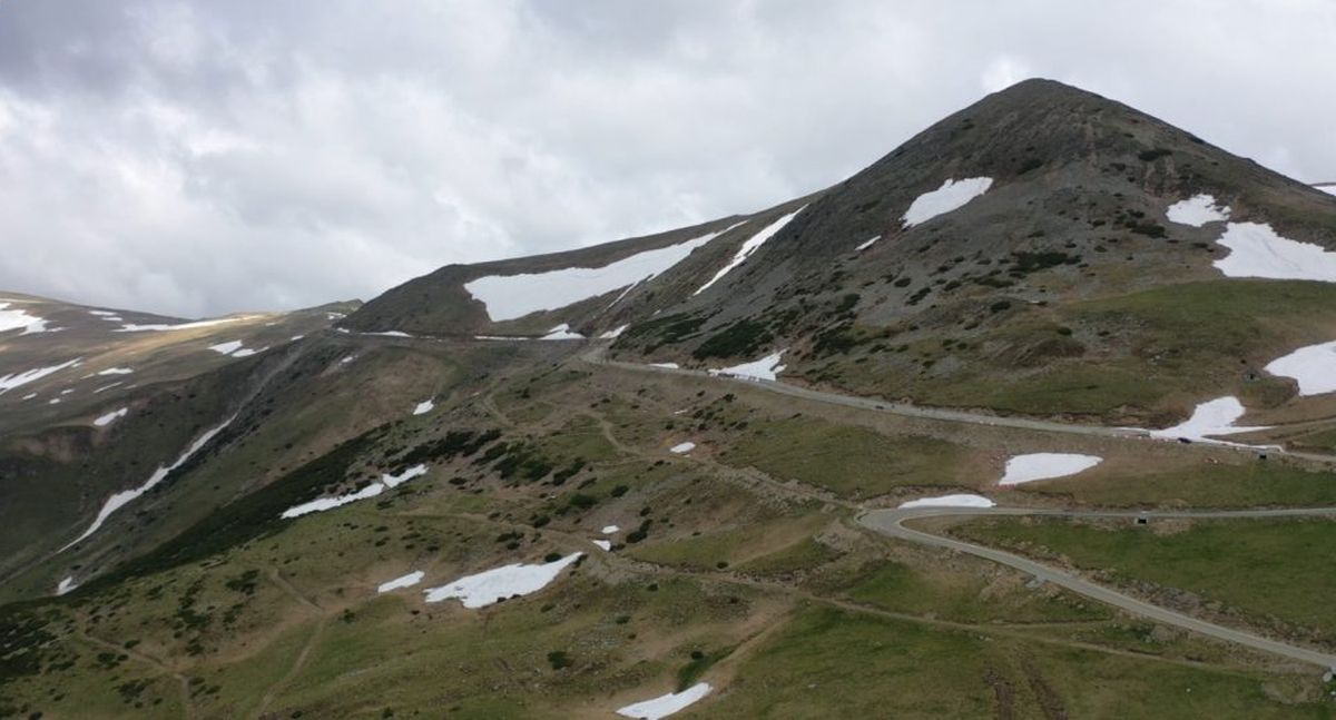 Traseul Transalpina a fost deschis, însă nu pentru toate autovehiculele. Când este permisă circulația