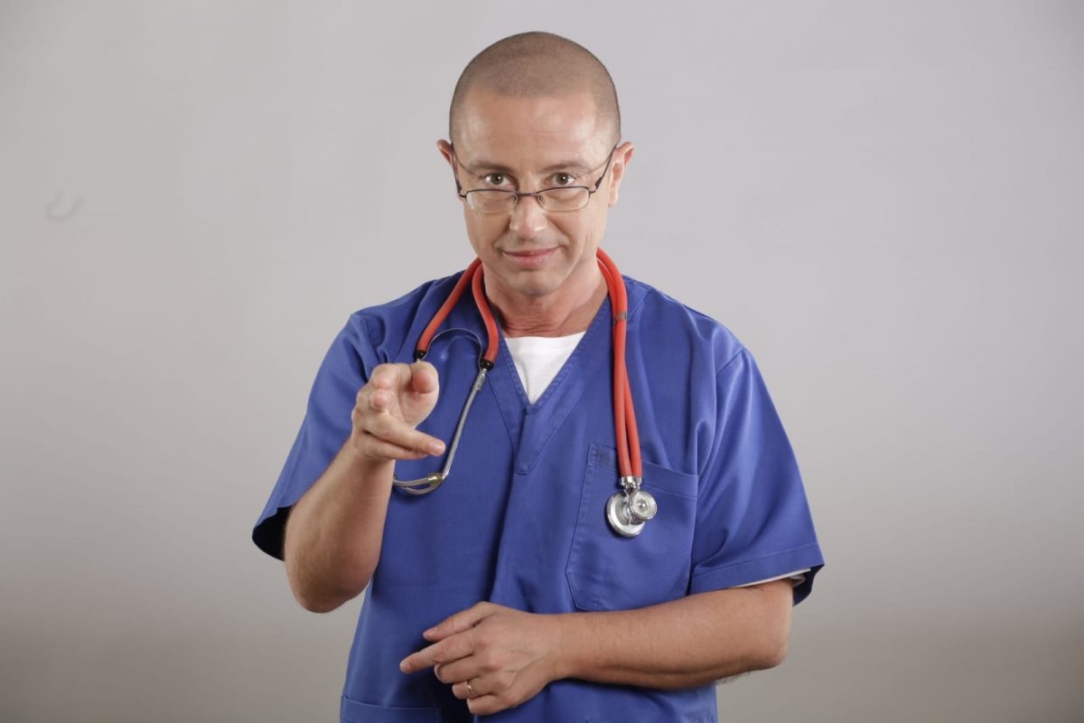 Medicul Tudor Ciuhodaru transmite un ghid de supravieţuire în caz de caniculă