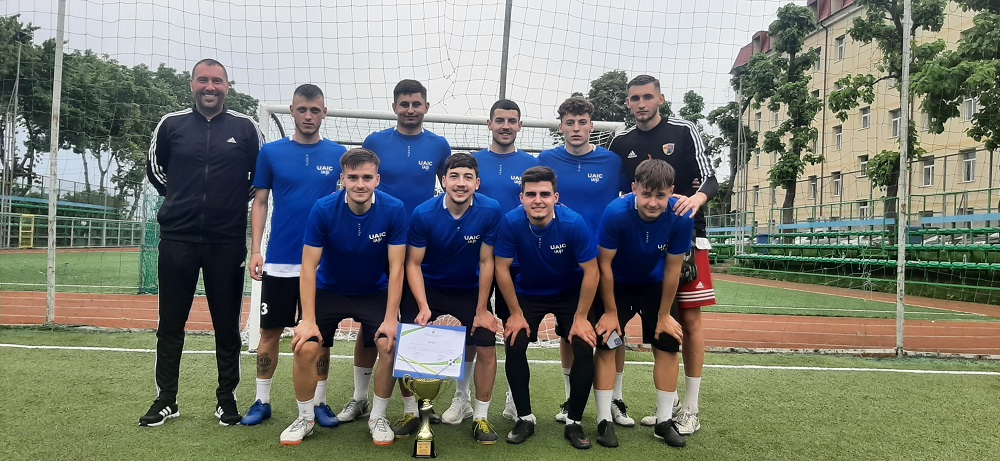 Echipele de fotbal și volei ale UAIC Iași, premiate la Concursul Național „Fă pasul spre sport”