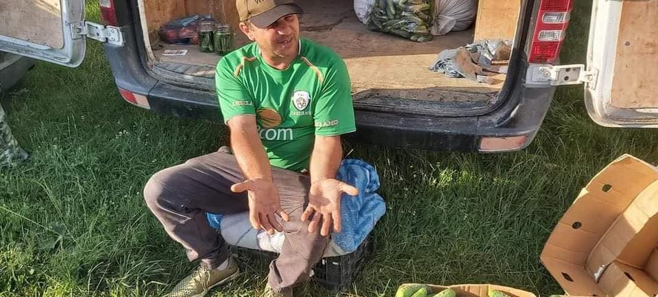 Drama agricultorului român obligat de un stat putred să îşi vândă marfă pe sume derizorii! Marile supermarketuri profită din plin de situaţie