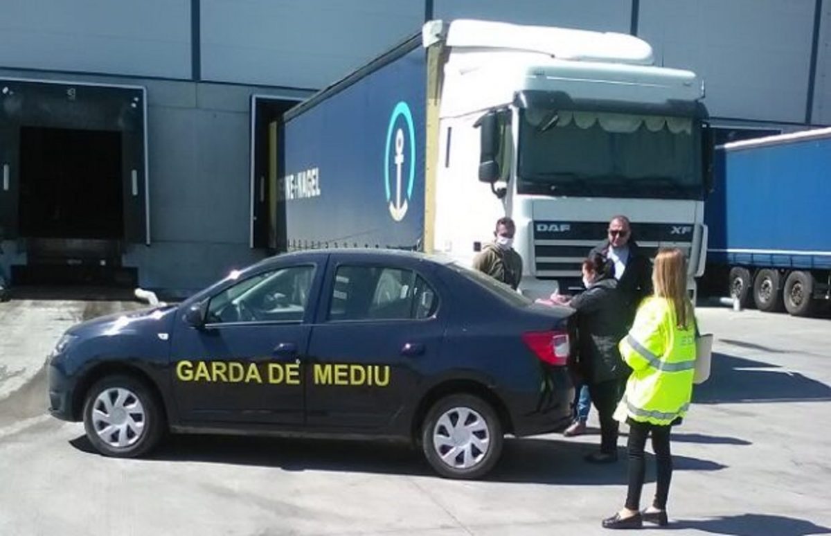 Garda de Mediu a amendat Petromidia după incendiul în care au murit trei oameni