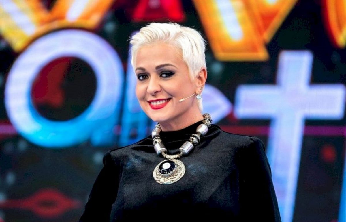 Monica Anghel, infectată cu noul coronavirus. Artista este vaccinată cu ambele doze
