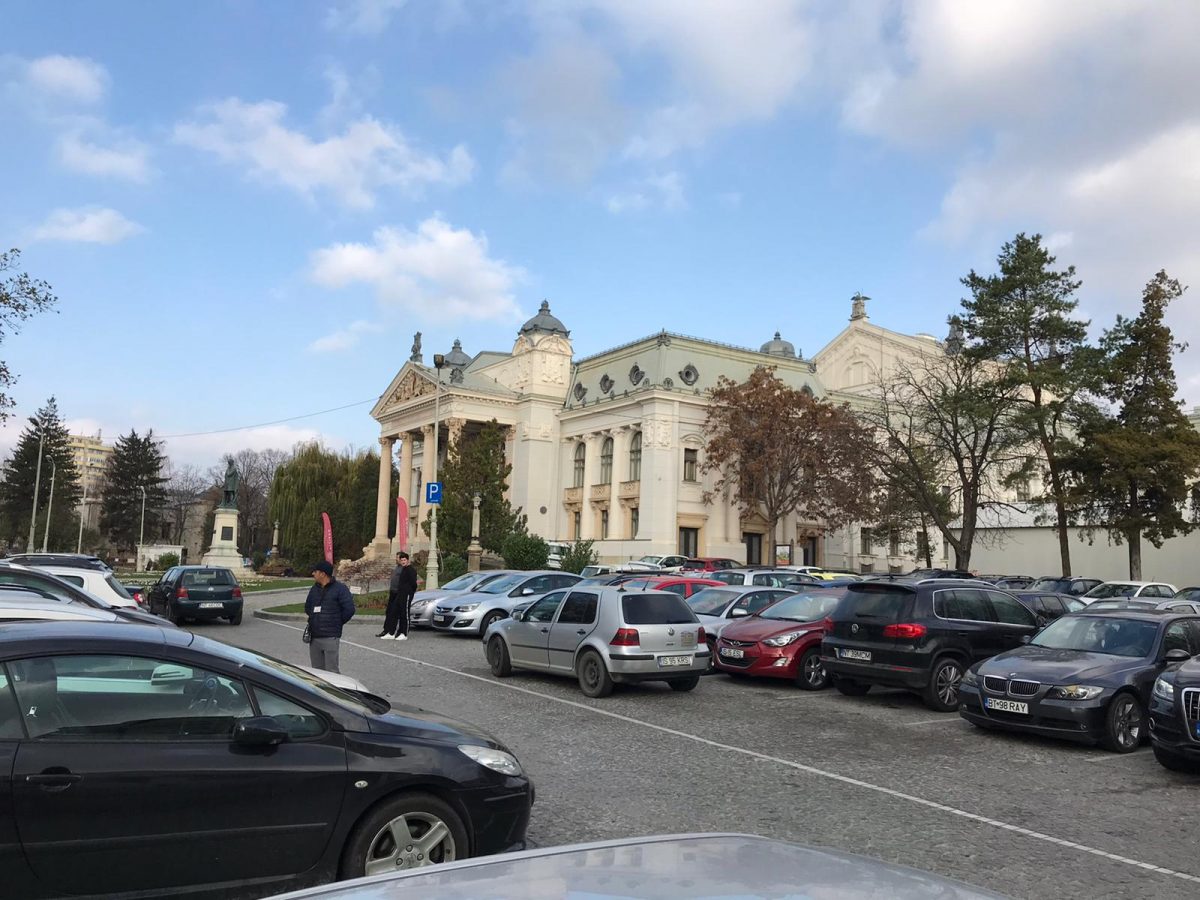 Lovitură pentru toți șoferii din Iași! Niciun ieșean nu va mai putea parca după cum vrea, prin cartiere! Amenzile sunt uriașe! DOCUMENT