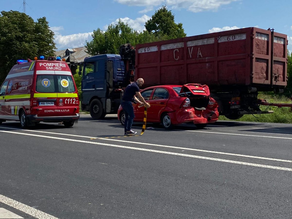 Accident cu victimă în zona Lețcani din judeţul Iași! Au fost implicate două autoturisme – FOTO