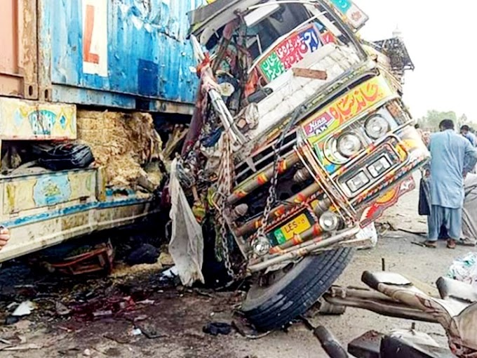 Accident rutier grav în Pakistan! Cel puţin 28 de persoane şi-au pierdut viaţa – VIDEO