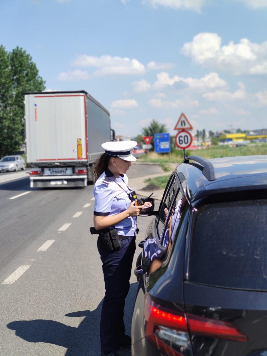 Polițiștii rutieri ieșeni au ieșit din nou pe drumurile publice. Acțiune pentru prevenirea accidentelor – FOTO, VIDEO