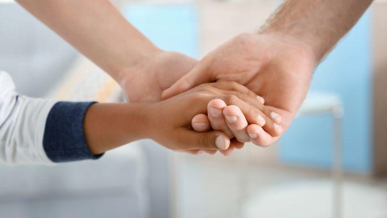 Procedura de adopție se va simplifica! Guvernul adoptă noile norme miercuri, 28 iulie