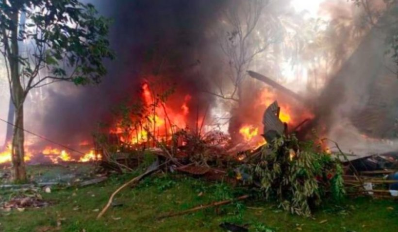 Avion militar cu 92 de persoane la bord s-a prăbuşit, în Filipine. Forţele armate intervin în forţă – FOTO, VIDEO