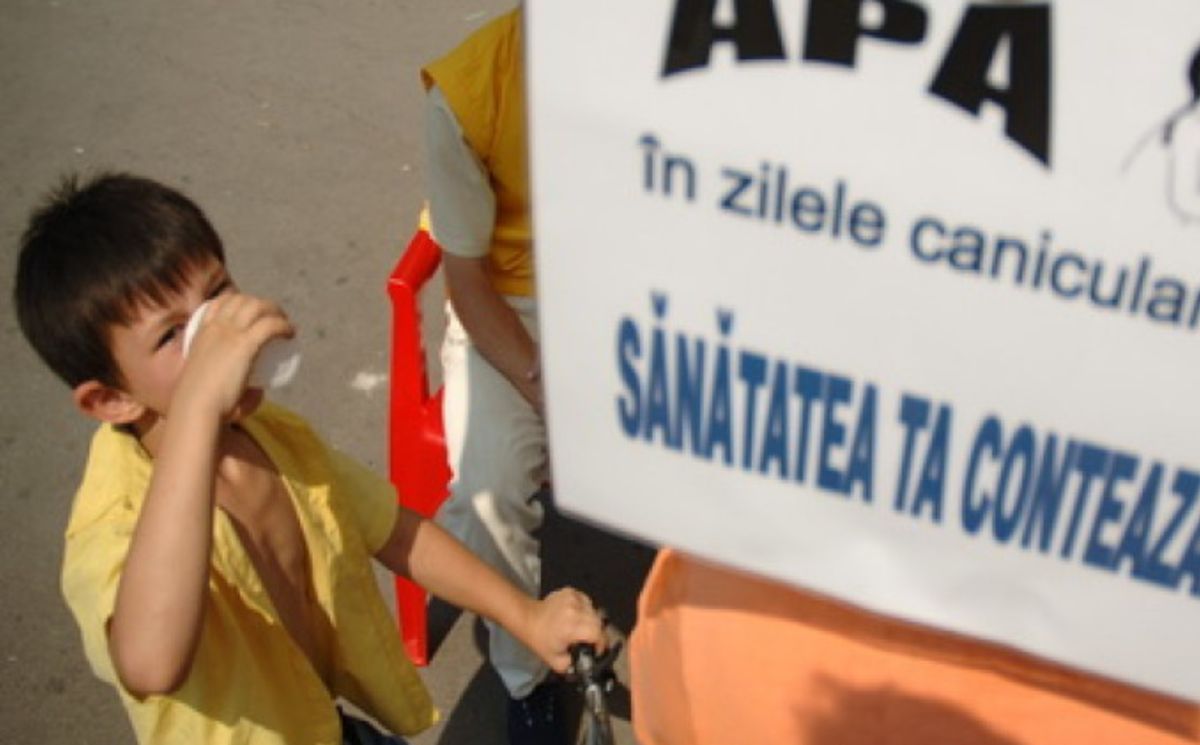Farmaciile Help Net sunt puncte de prim-ajutor în caz de caniculă