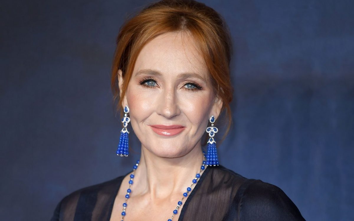 J.K. Rowling, amenințată cu moartea! Scriitoarea britanică a fost aspru criticată pentru declaraţiile ei despre problemele persoanelor transsexuale