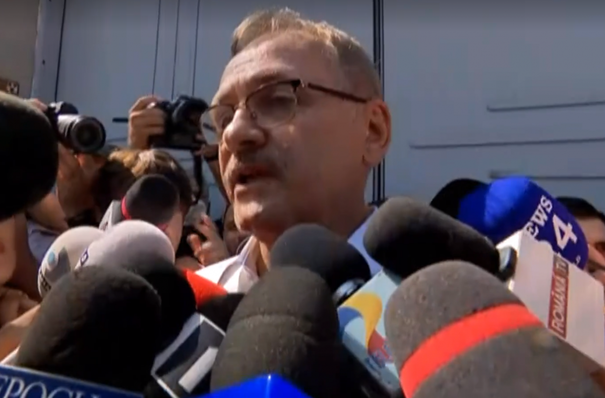 Liviu Dragnea, declarație la ieșirea din penitenciar: „Eu mă consider deținut poltic, pentru că am intrat nevinovat”