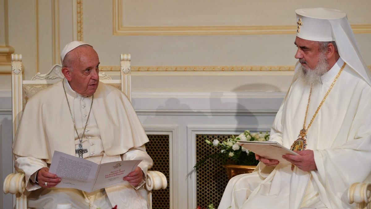 Papa Francisc, mesaj pentru Patriarhul Daniel: „Iubite frate, reamintindu-ne cu multă afecțiune de întâlnirea noastră în București, reînnoiesc în rugăciune urările mele cele mai bune”