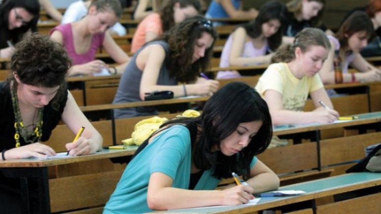 Studenții universităților de stat din Florida, la un pas de a fi obligați să se vaccineze anti-COVID-19: „Vaccinarea îţi poate proteja sănătatea şi probabil vei evita întreruperea semestrului”