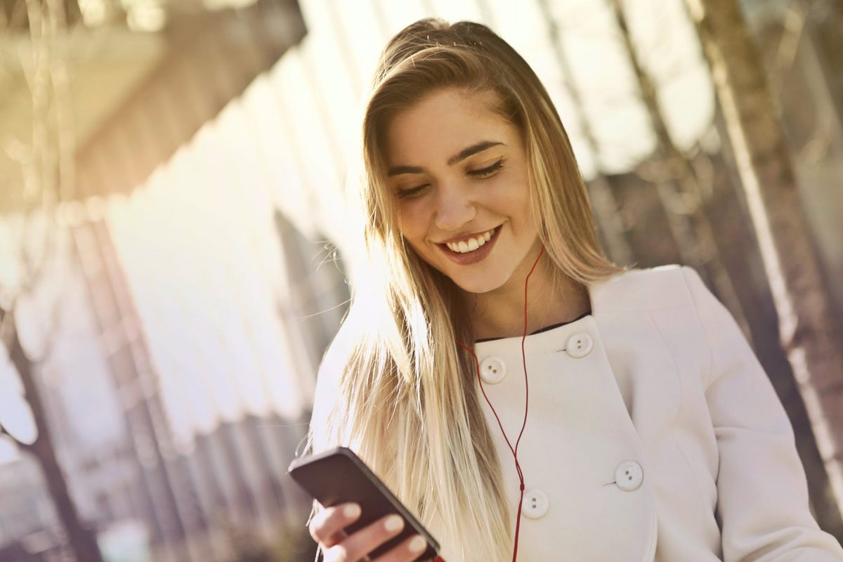 Vrei să achiziționezi un Huawei Mate 40 Pro? Află ce trebuie să știi despre acest telefon!