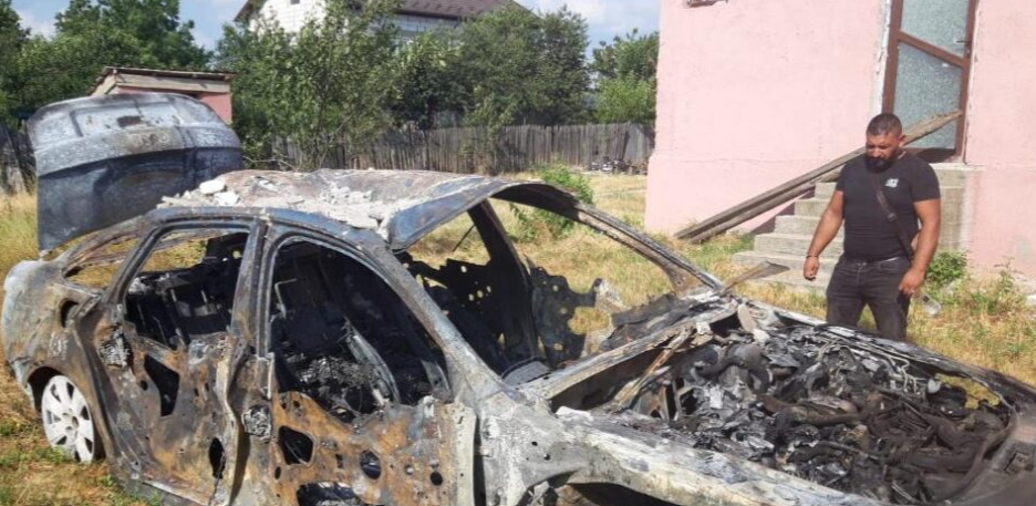Caz șocant în Teleorman! Un fost campion la judo a incendiat o casă și o mașină pentru un lănțișor de aur