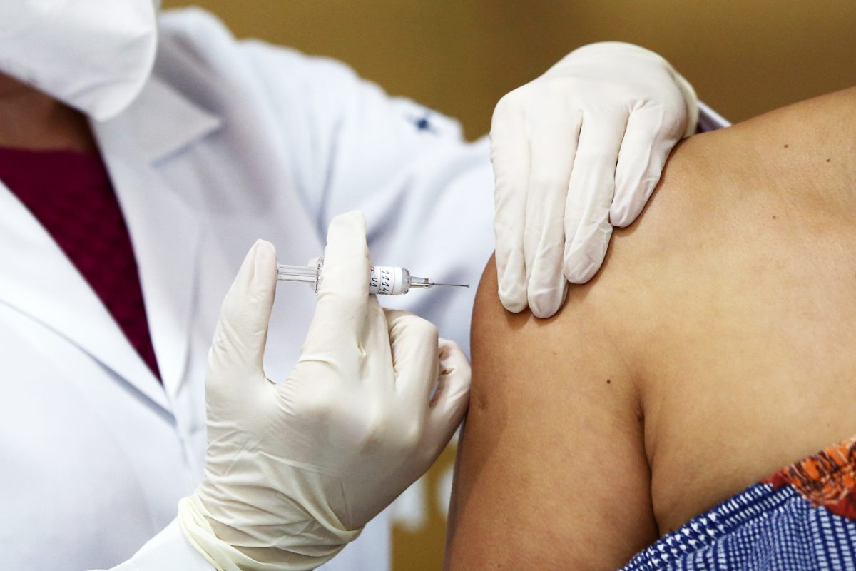 Nevaccinații din Franța vor primi amenzi de până la 1.500 de euro. Proiectul se află în dezbatere parlamentară
