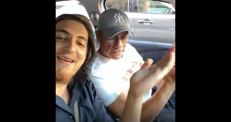 Actorul Van Damme a fost filmat când asculta manele: „Nu e șmecherie, e pe bune” – FOTO, VIDEO