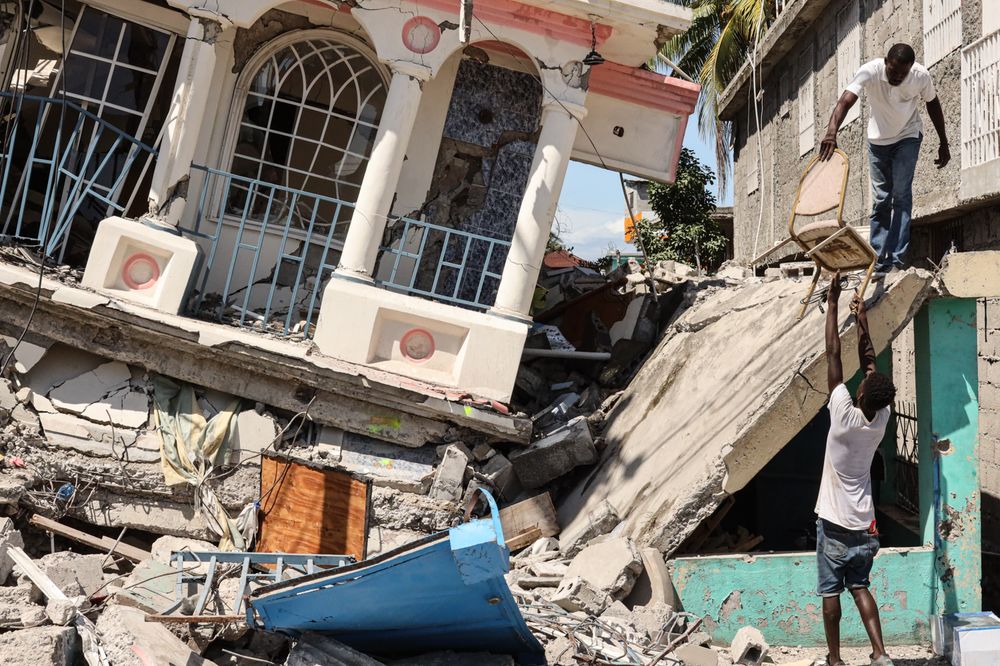 Cutremur major în Haiti! Autorităţile estimează că mii de persoane au murit – FOTO