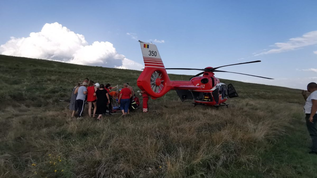 Accident rutier în comuna Şipote, judeţul Iaşi. Un autoturism a căzut în barajul Hălceni. Elicopterul SMURD intervine la faţa locului – EXCLUSIV/ GALERIE FOTO/ LIVE VIDEO/ UPDATE