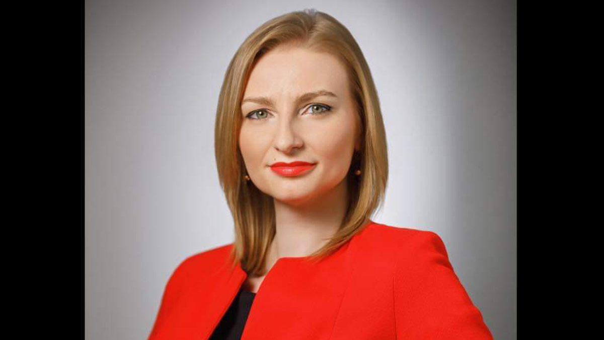 Povestea tinerei Alexandra Durbaca, studenta care a plecat din Iași și a devenit la numai 23 de ani CEO la o companie americană de succes. „Am dus business-ul la 6 milioane de euro”