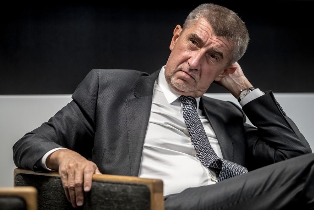 Premierul Cehiei, Andrej Babis, atacat! Acesta a fost lovit cu ouă în timpul unui eveniment electoral