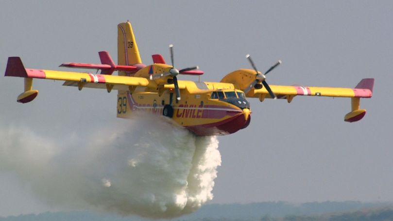 Un avion pentru stingerea incendiilor s-a prăbușit în Grecia