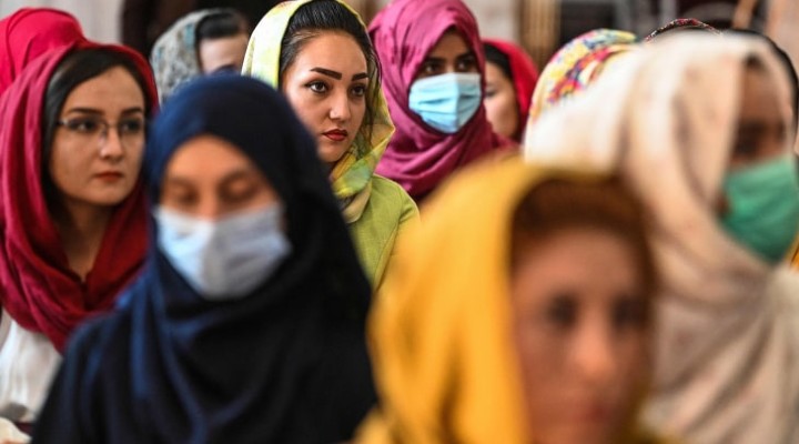 Mărturiile unei refugiate din Afganistan: „Nu o să uit niciodată ce am văzut”
