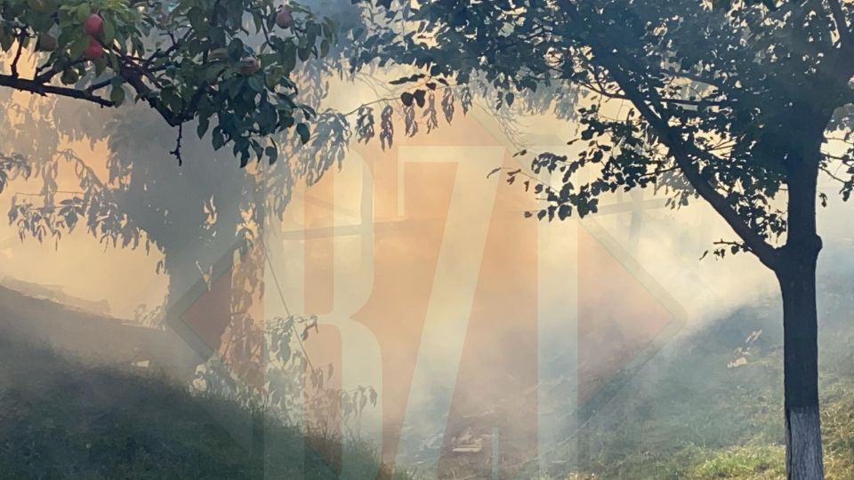 Incendiu în Bârnova. Trei echipaje de pompieri se lupta cu stingerea flăcărilor – Galerie Foto, Video, Update