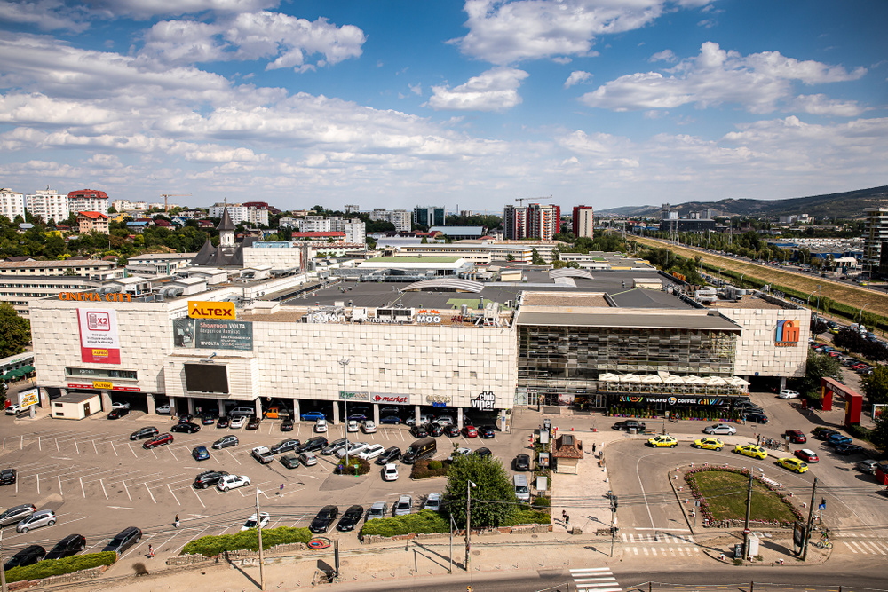 Caravana „Blood Network” by Untold ajunge la Iulius Mall Iași: donatorii vor primi bilete gratuite la festival