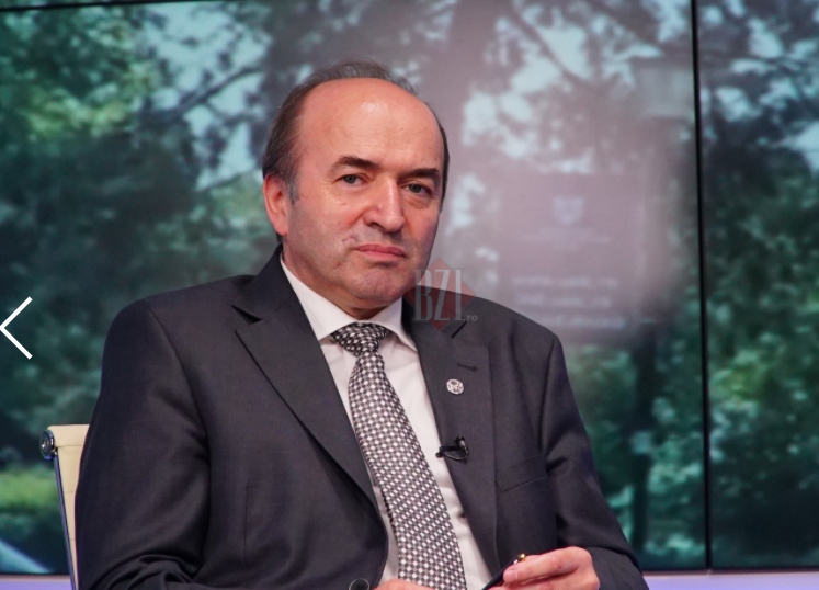 Interviu de senzație cu prof. univ. dr. Tudorel Toader, rectorul Universității „Alexandru Ioan Cuza” din Iași – Deciziile pe termen mediu și lung trebuie stabilite proactiv, dar cu o bine-venită precauție